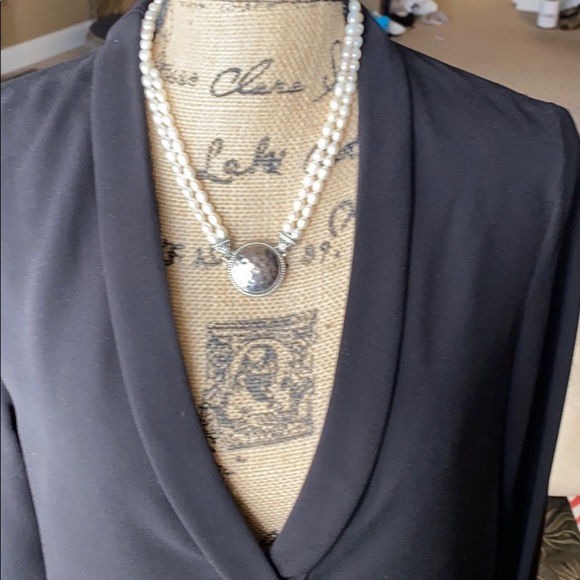 C/MEO COLLECTIVE deep V-neck long sleeve blouse - Picture 3 of 8